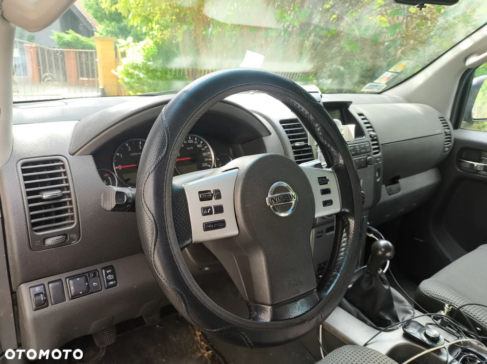 Nissan Pathfinder 2.5 DCi Sport / SE - 10