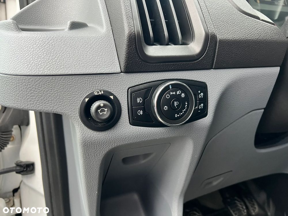 Ford Transit - 21