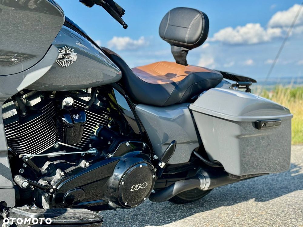 Harley-Davidson Touring Road Glide - 13
