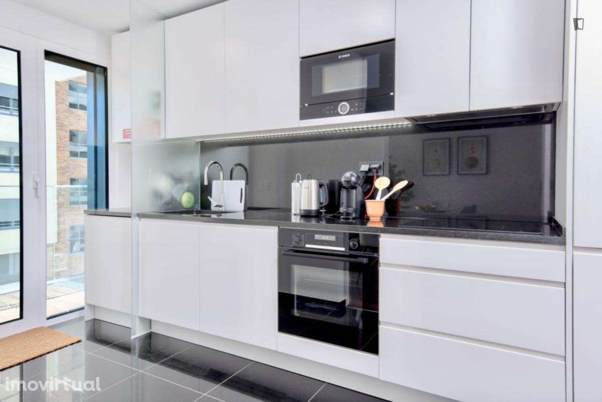 Apartamento com 2 quartos - localizado em Benfica Lisbon - Grande imagem: 4/17