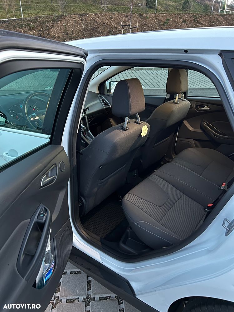 Ford Focus 2.0 TDCI DPF Powershift Titanium - 10