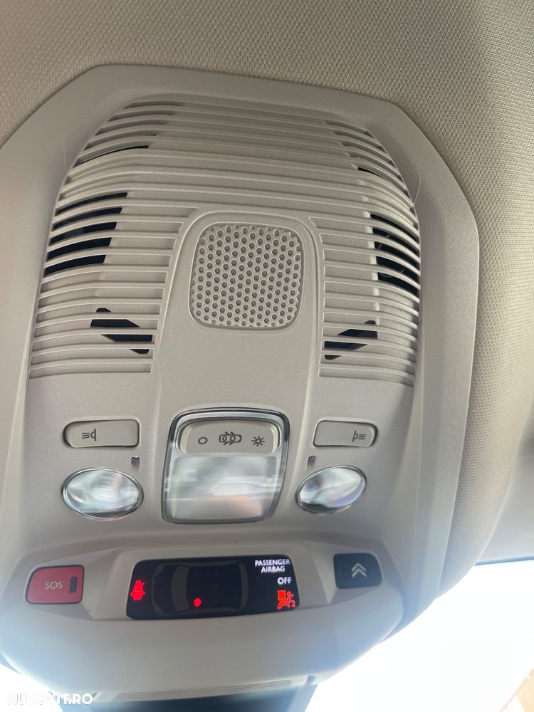 Citroën C5 Aircross 1.6 PureTech S&S EAT8 Shine - 12
