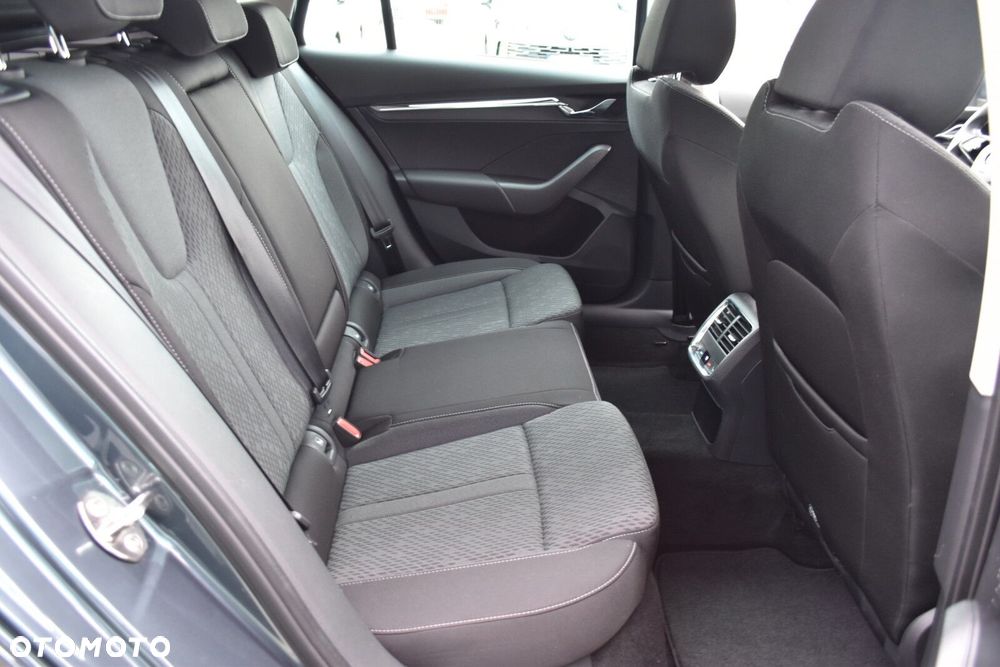 Skoda Octavia 2.0 TDI SCR Style DSG - 35