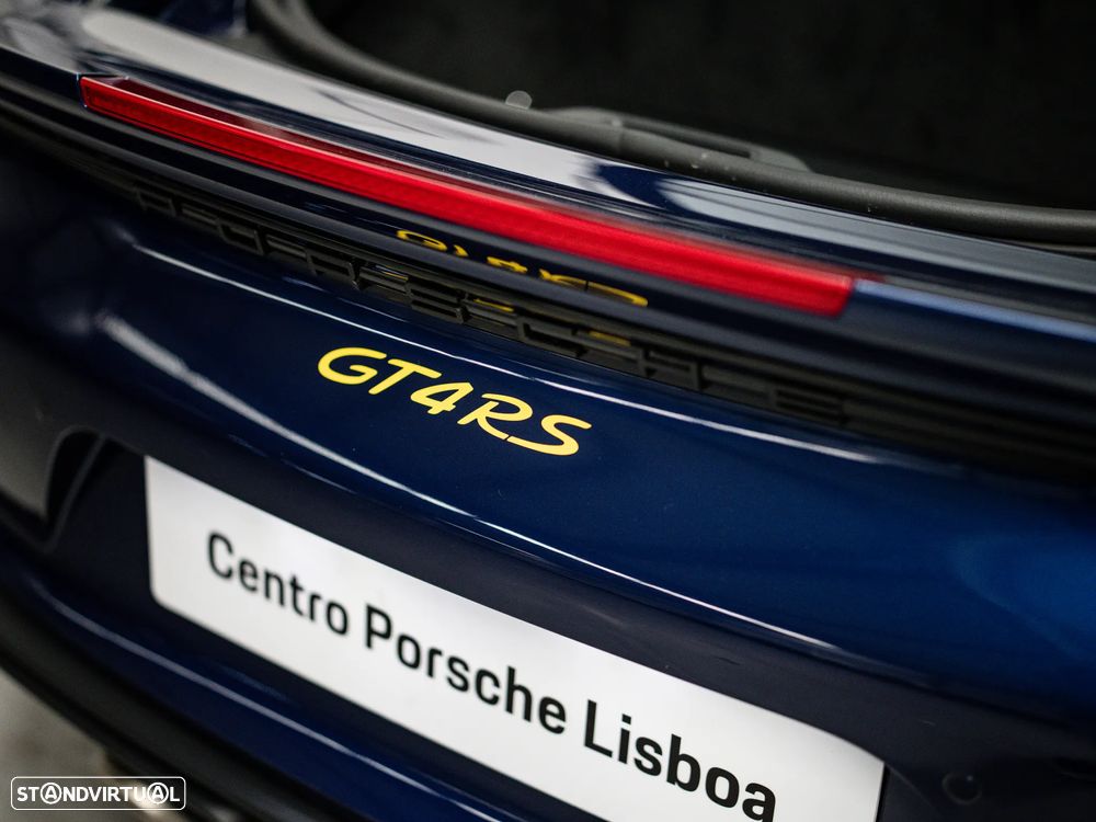 Porsche 718 Cayman GT4 RS - 11