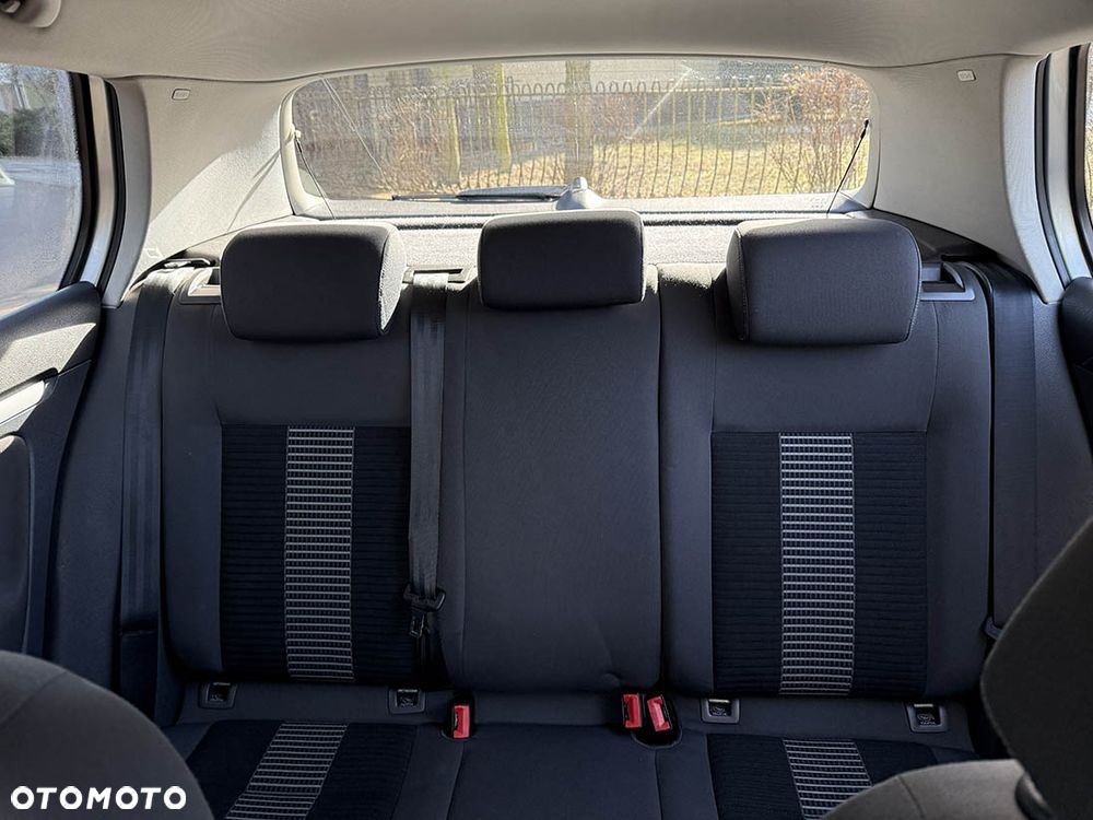 Volkswagen Golf 1.6 Trendline - 11