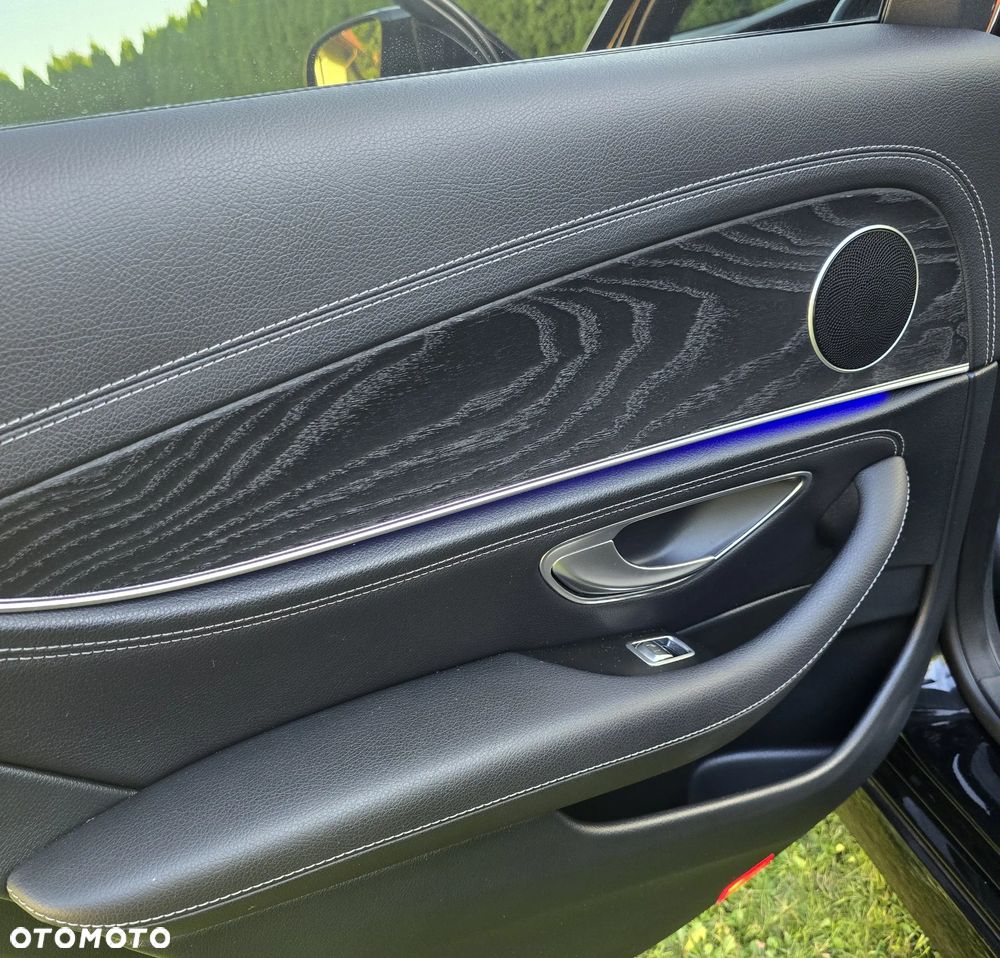 Mercedes-Benz Klasa E 220 d 9G-TRONIC AMG Line - 20