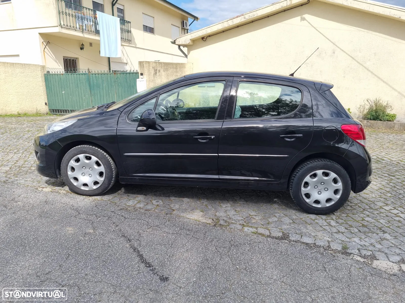 Peugeot 207 90 HDi FAP (Blue Lion) 98G - 5