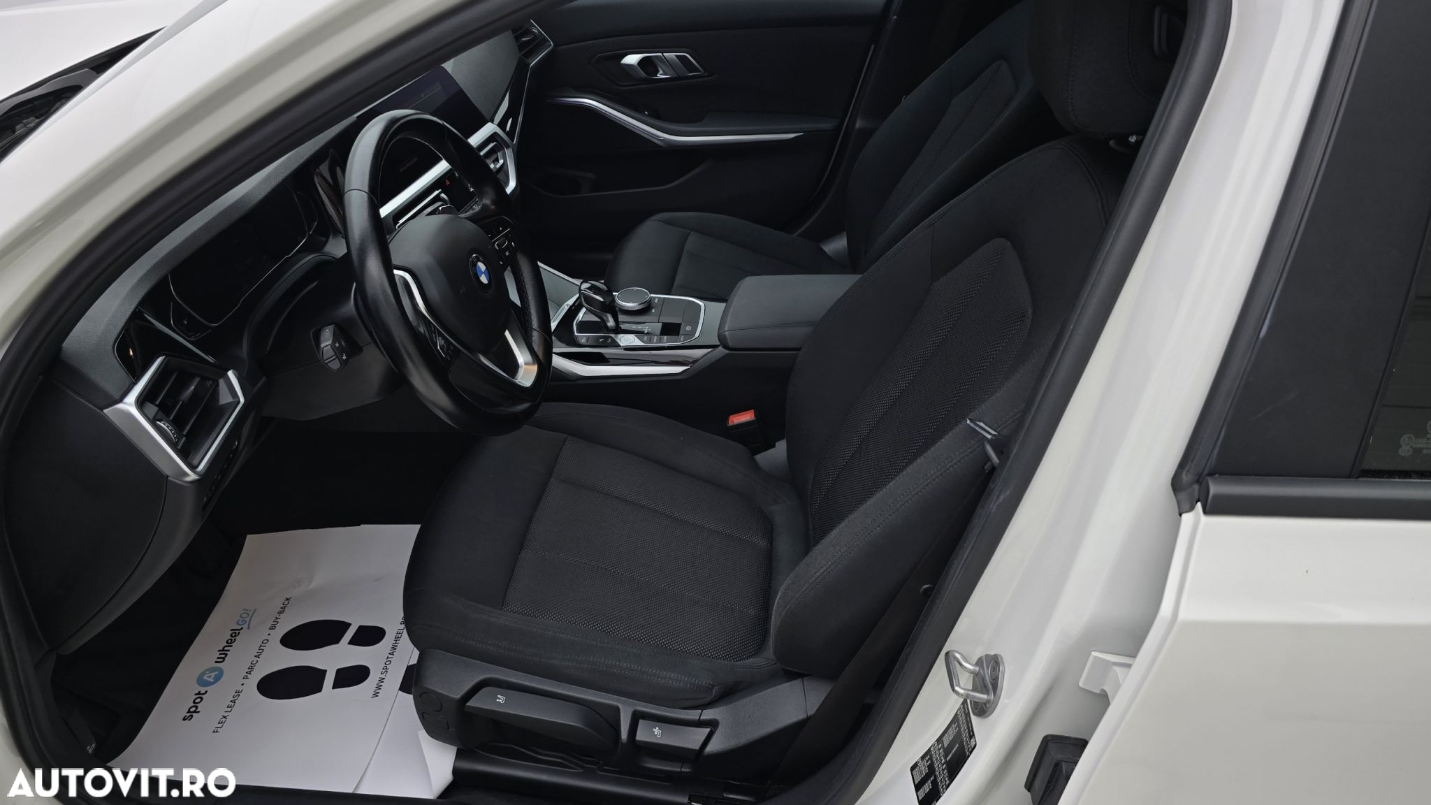BMW Seria 3 320i AT - 12