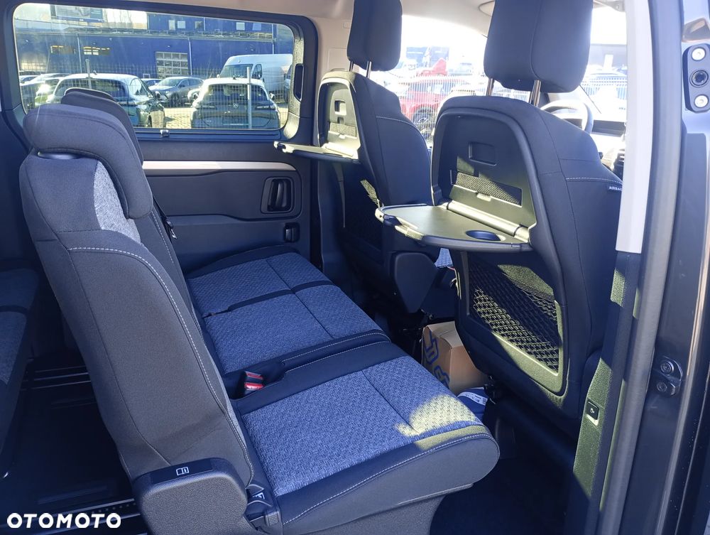 Peugeot Traveller 2.0 BlueHDi Long Business EAT8 - 11