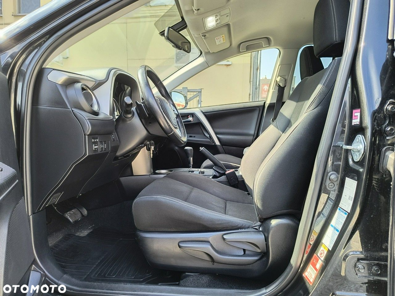 Toyota RAV4 - 10