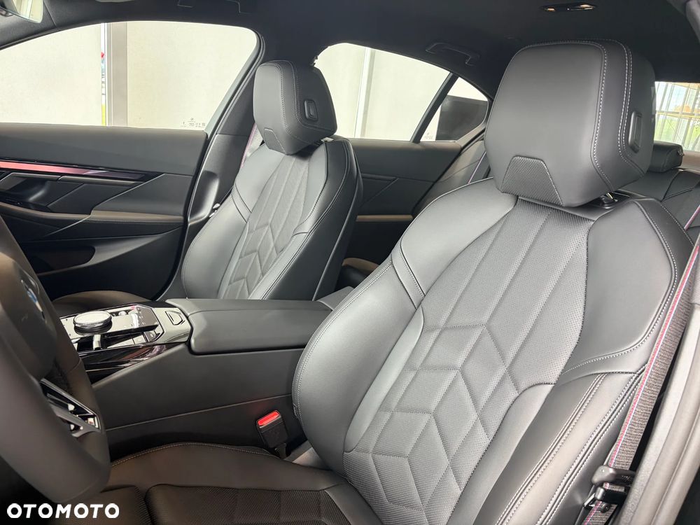 BMW Seria 5 - 13