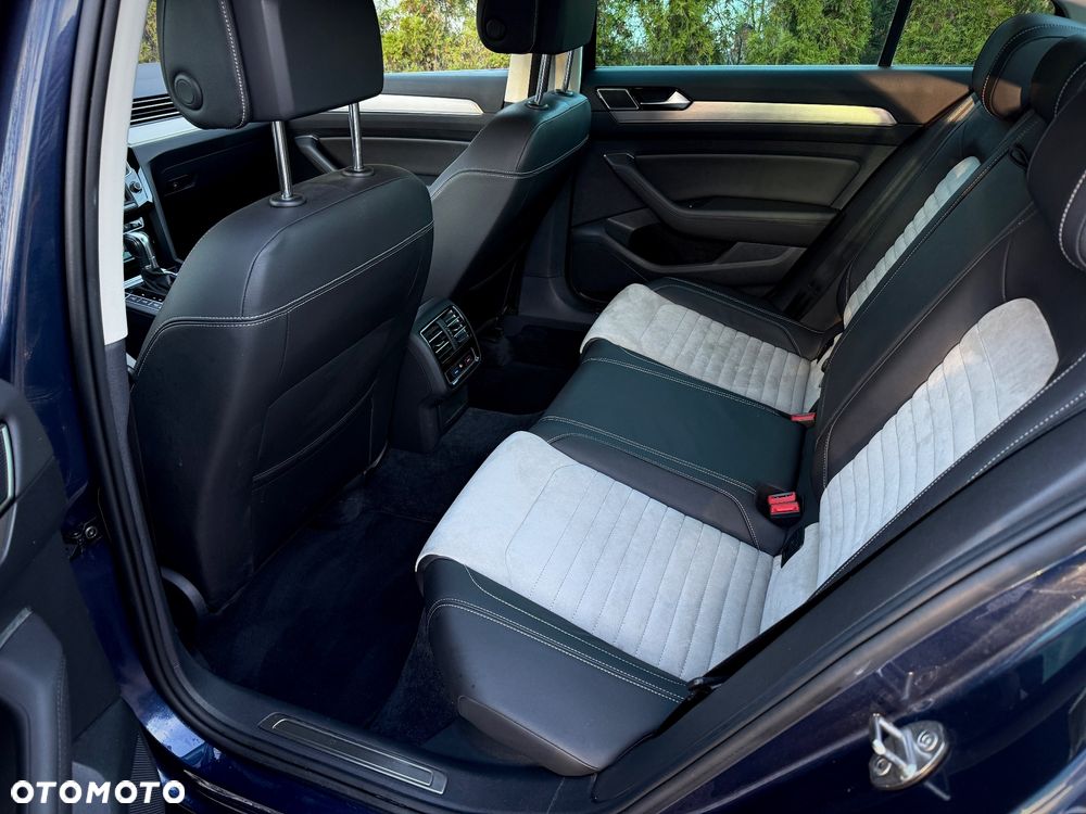 Volkswagen Passat 2.0 TDI 4Mot Elegance DSG - 27