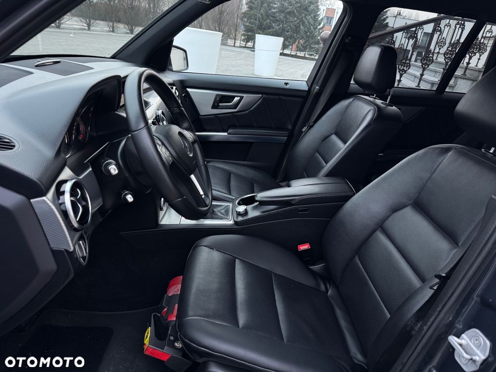 Mercedes-Benz GLK 220 CDI (BlueEFFICIENCY) - 26