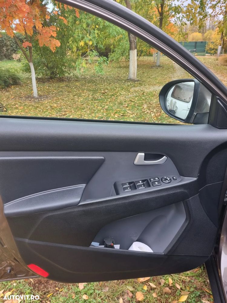 Kia Sportage 2,0 CRDI AWD Aut. Spirit - 5