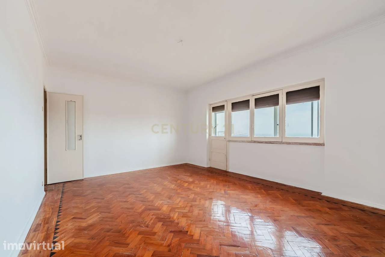 T3 Luminoso com Vista para o Tejo | Cova da Piedade - Grande imagem: 2/25