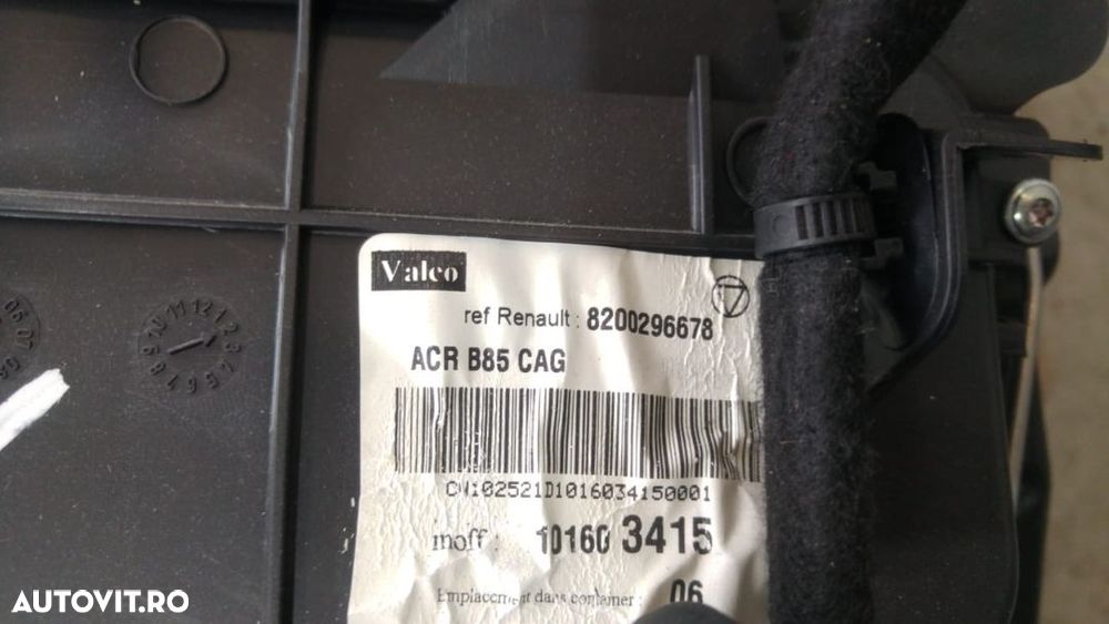 Tulumba aer bord renault clio 3 dupa 2007 8200296678 - 3