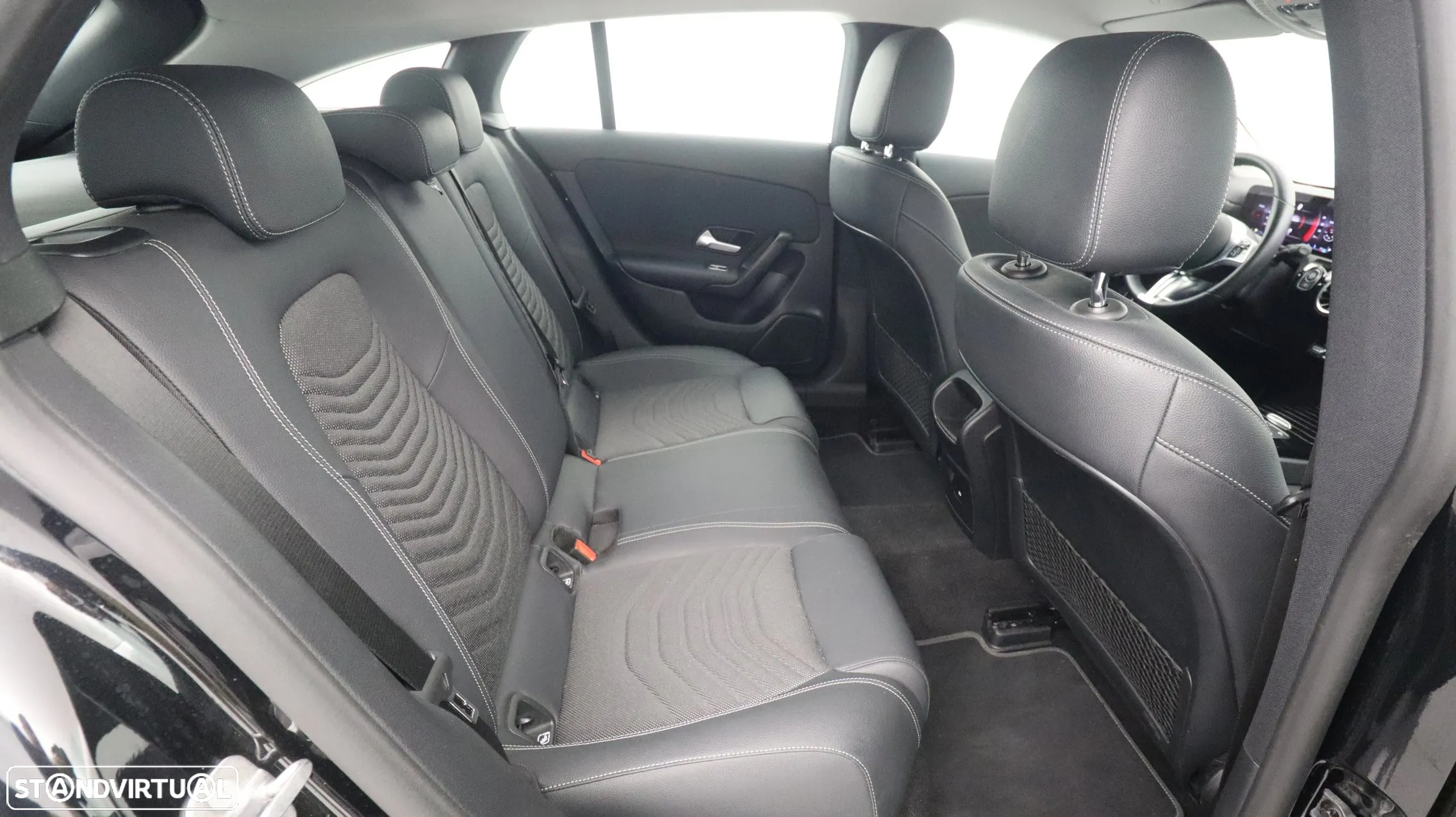 Mercedes-Benz CLA 180 d Shooting Brake Progressive Aut. - 24