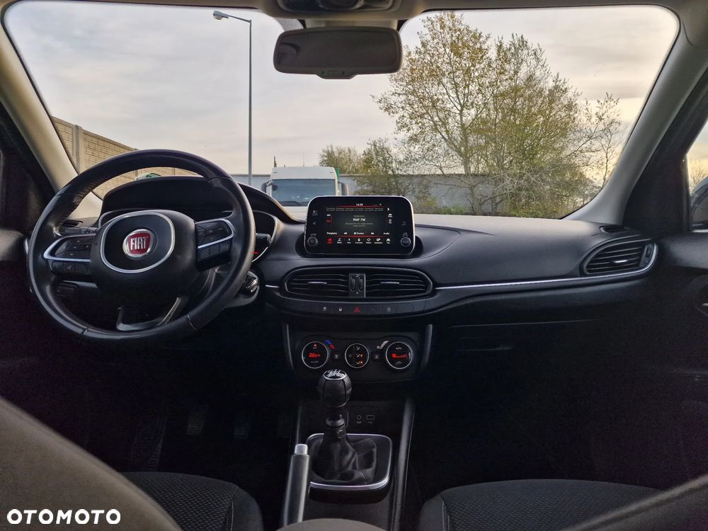 Fiat Tipo 1.6 MultiJet 16v Lounge - 13