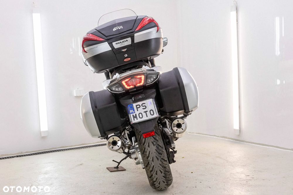 Yamaha FJR - 7