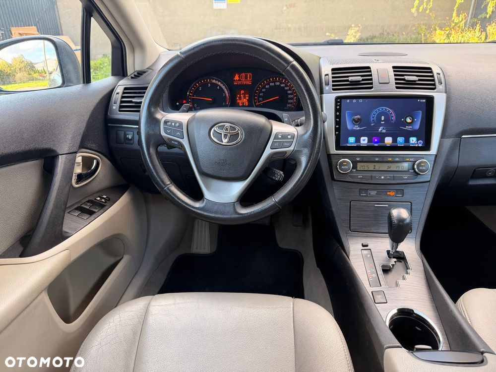 Toyota Avensis - 6