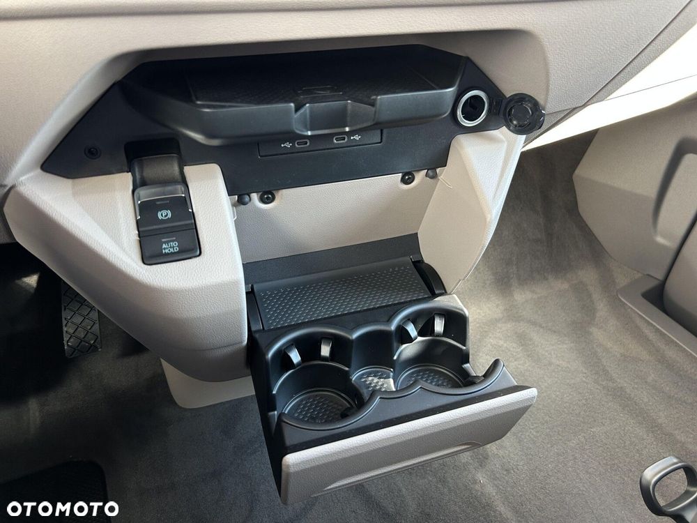 Volkswagen Multivan 2.0 TDI L2 Family DSG - 33