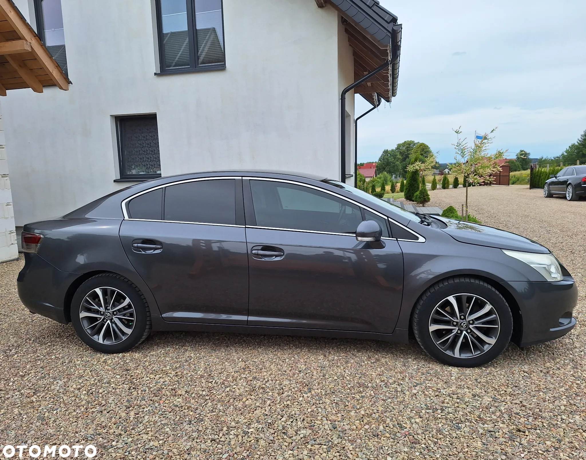 Toyota Avensis - 5