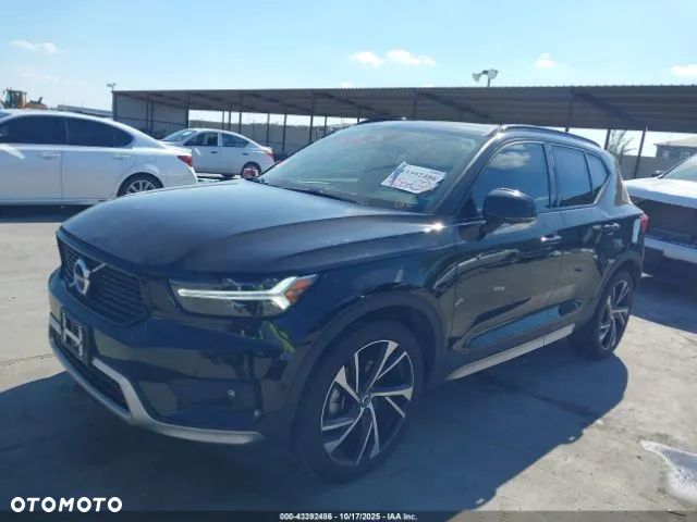 Volvo XC 40 T4 R-Design - 1