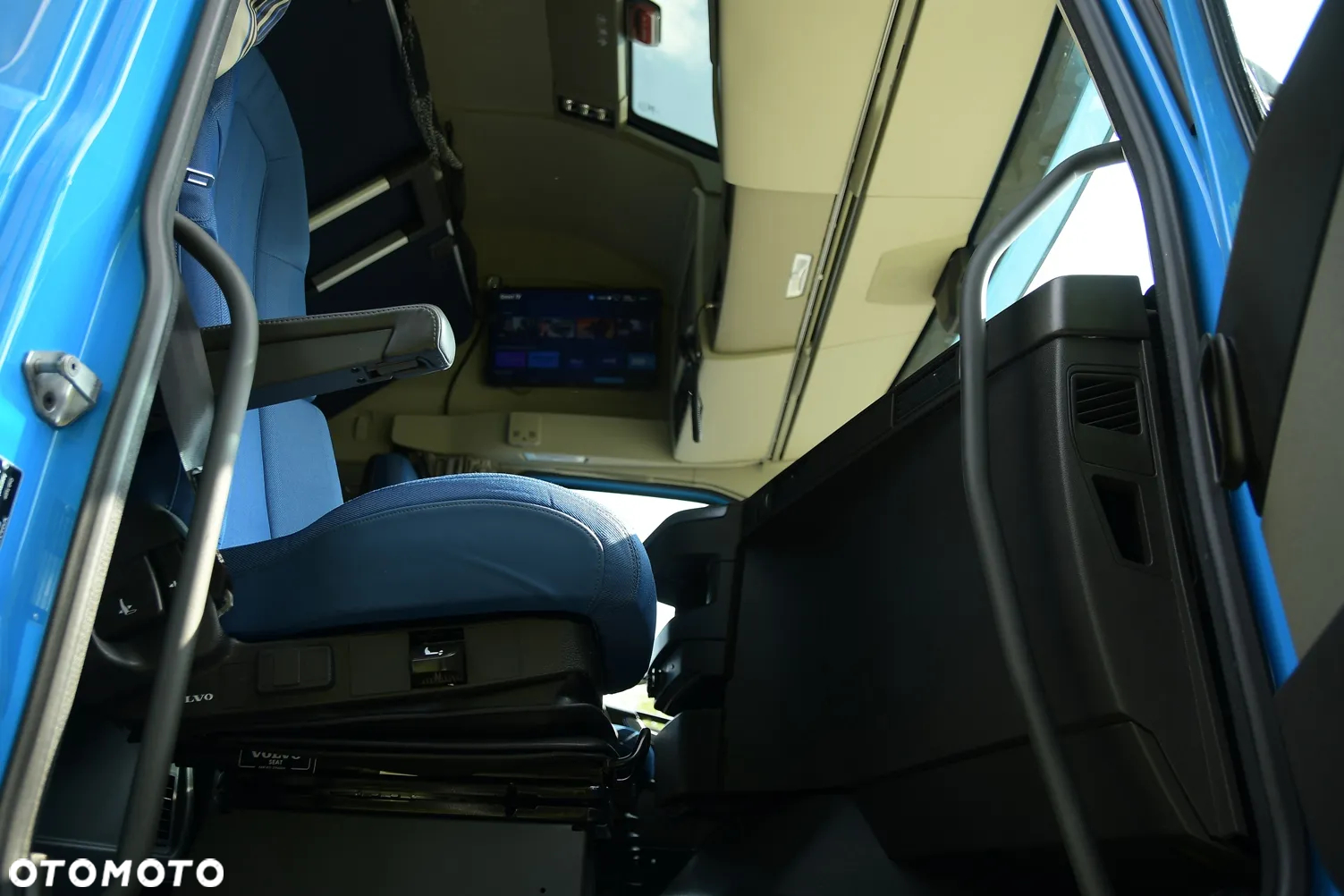 Volvo FH500///* 2022///* PUSHER///* 6×2///* PRZEBIEG 360 TYŚ KM///* GLOBETROTTER XL///WAGA///* KAMERA///* KLIMA POSTOJOWA///* FULL LED///* TV///* OŚ SKRĘTNA///* STAN JAK NOWY - 18