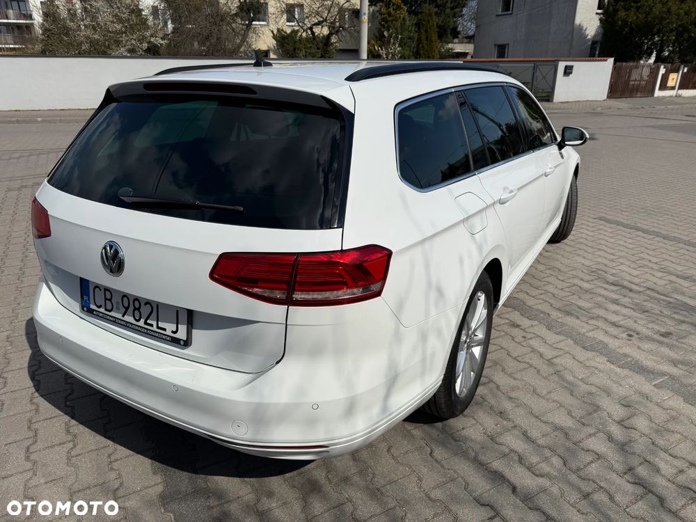 Volkswagen Passat - 10
