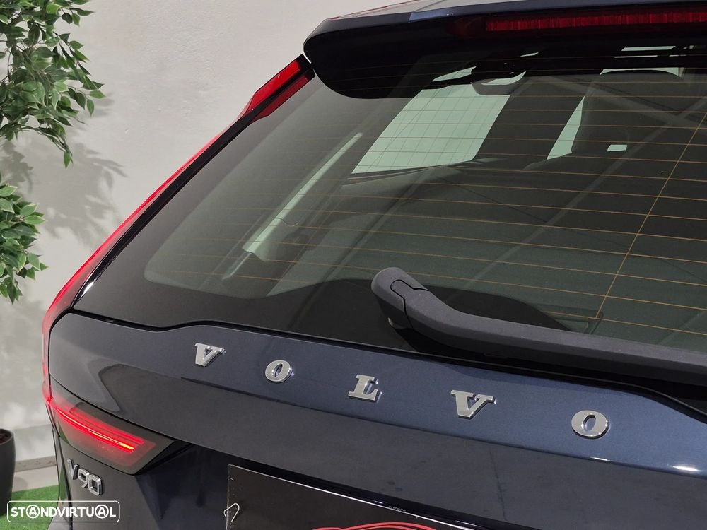 Volvo V90 Cross Country 2.0 B5 Plus AWD - 9