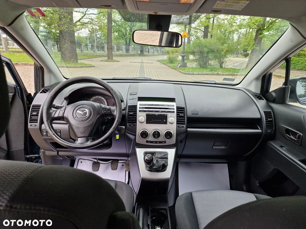 Mazda 5 - 6