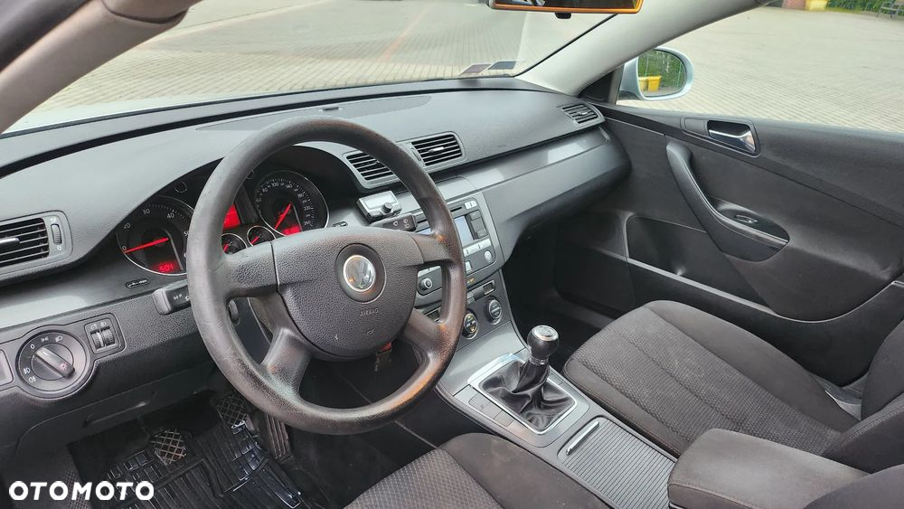 Volkswagen Passat 2.0 TDI DPF Comfortline - 27