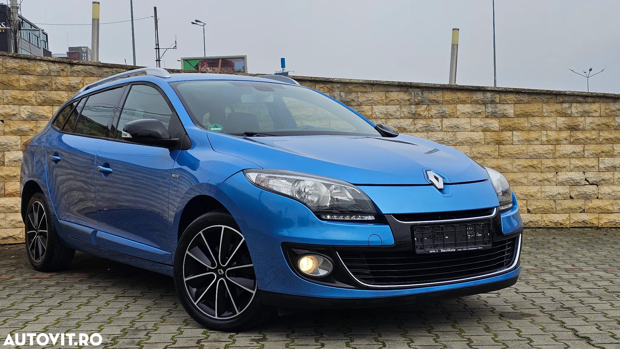 Renault Megane Grandtour ENERGY TCe 115 Start & Stopp Bose Edition - 4