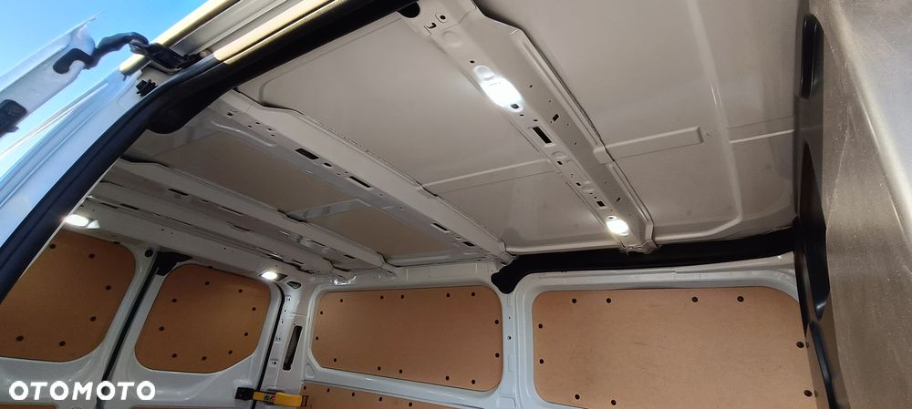 Ford Transit Custom - 12