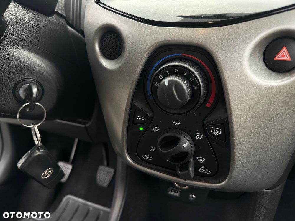 Toyota Aygo - 10