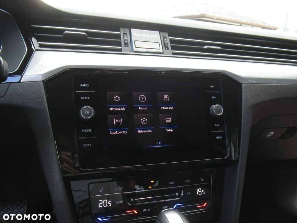 Volkswagen Passat 2.0 TSI Business DSG - 19