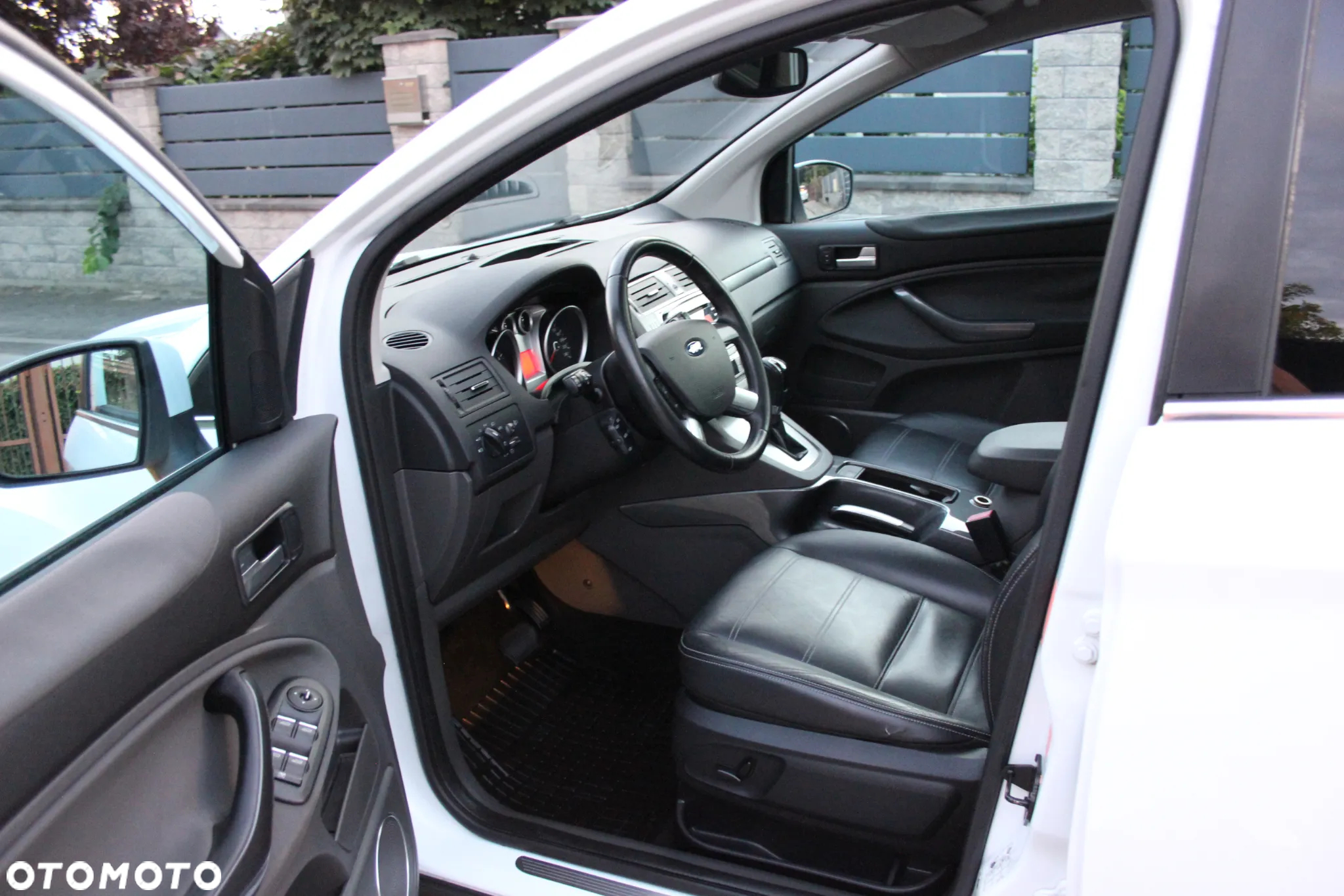 Ford Kuga 2.5 Titanium - 12