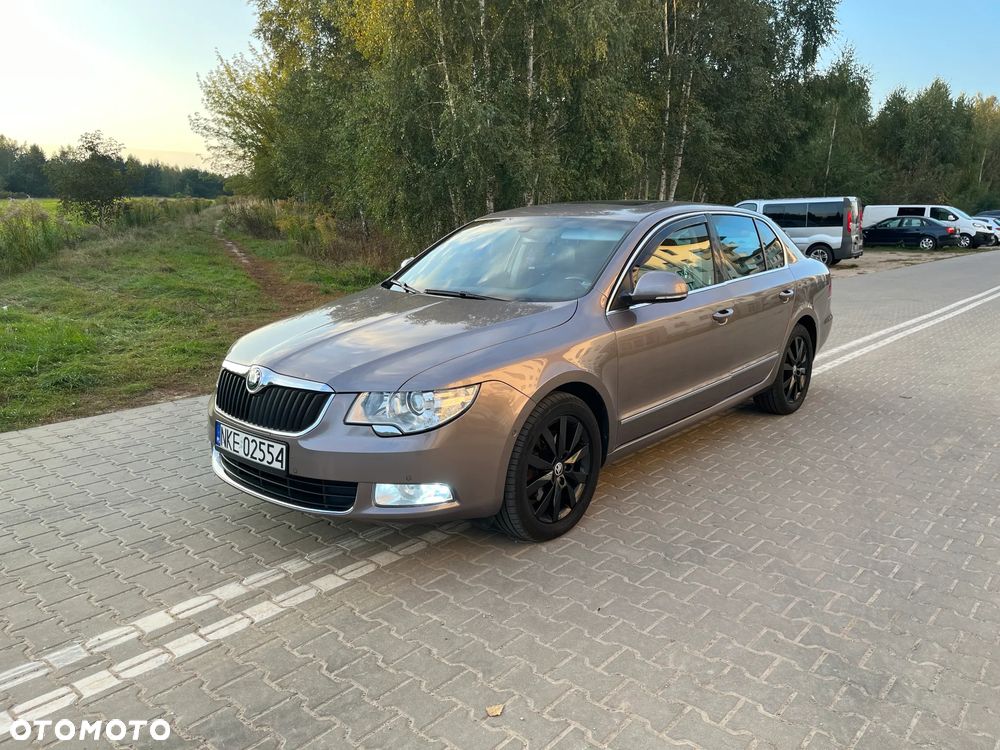 Skoda Superb 2.0 TDI 4x4 DSG Exclusive - 1