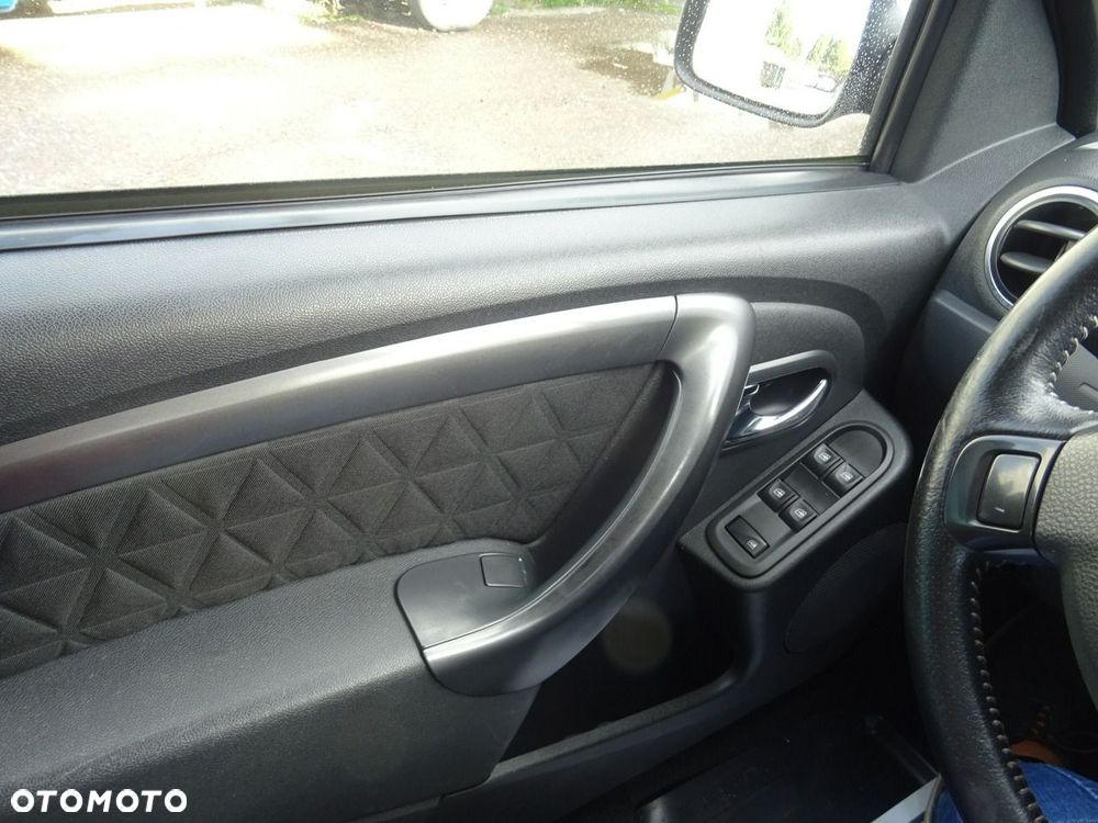 Dacia Duster 1.2 TCe Laureate S&S EU6 - 8
