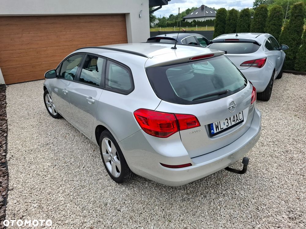 Opel Astra 1.6 Innovation - 13