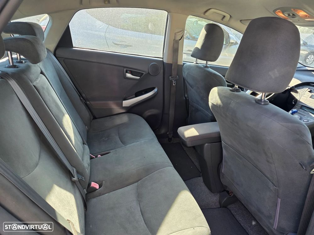 Toyota Prius 1.8 Premium - 11