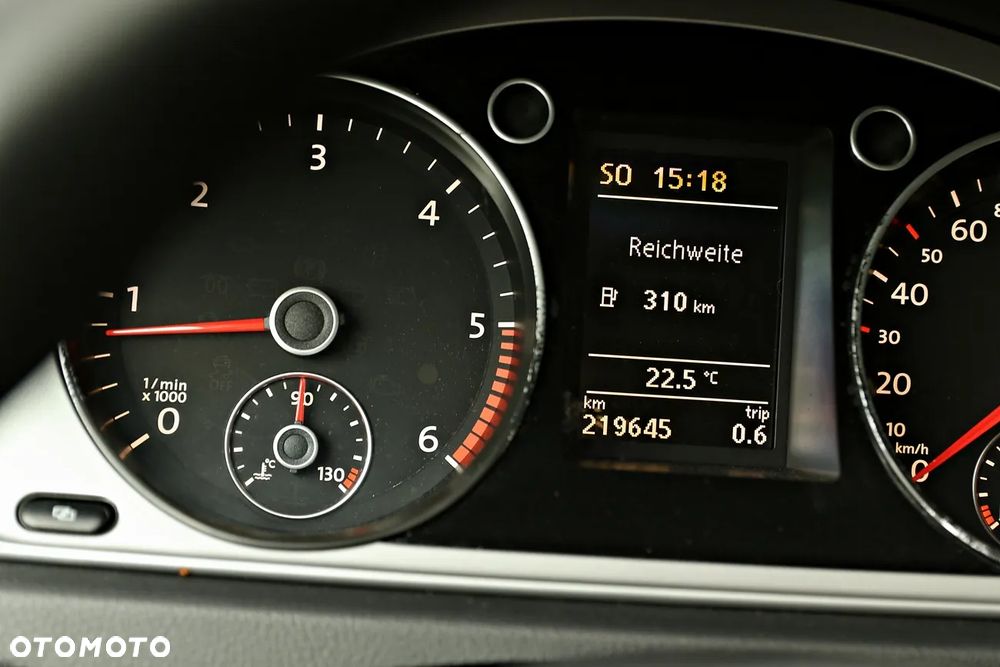 Volkswagen Passat Variant 1.6 TDI BlueMotion Technology Highline - 38