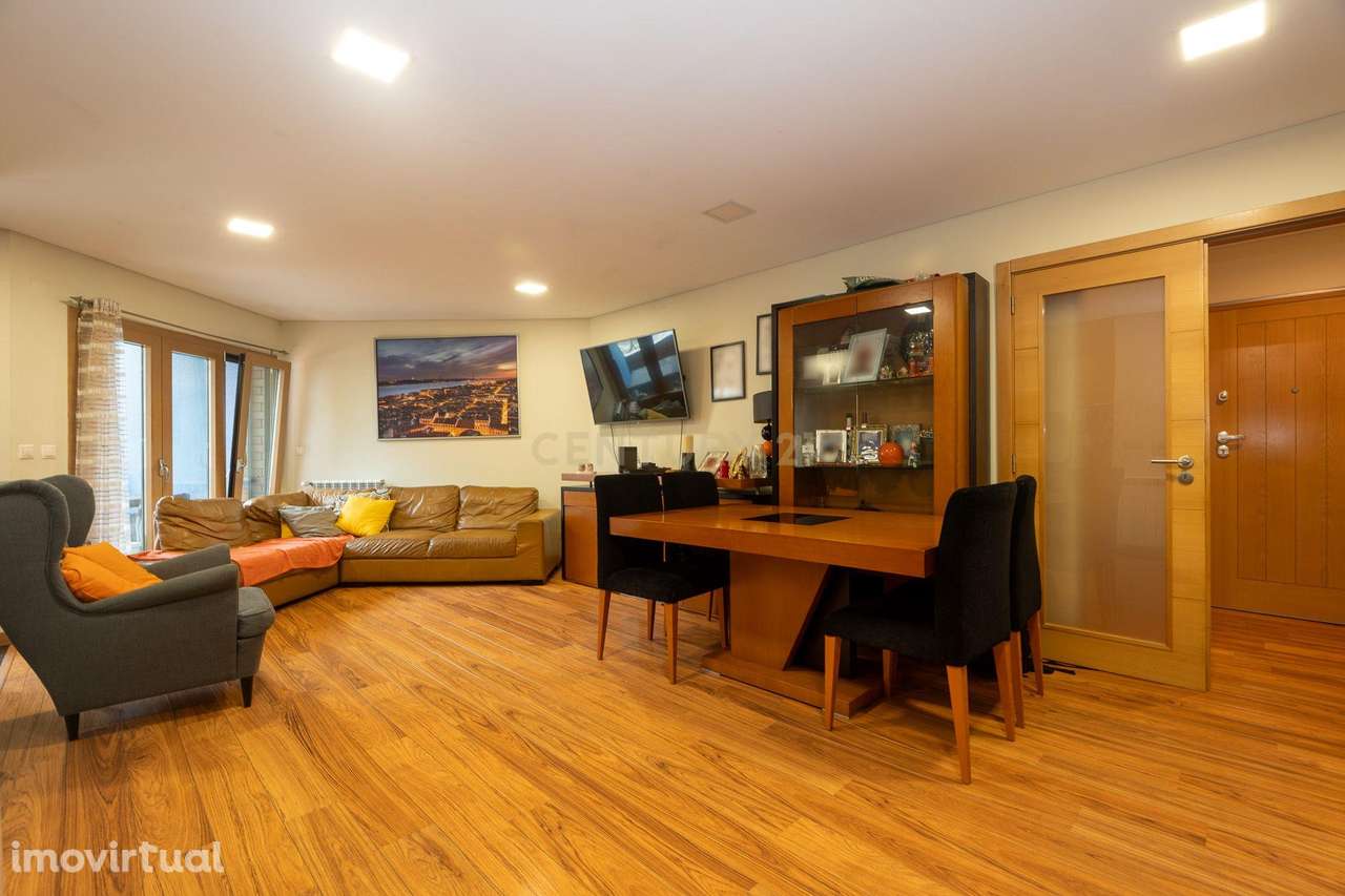 Apartamento, 86 m², Ramada e Caneças - Grande imagem: 5/33