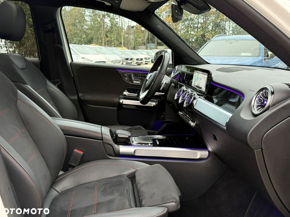 Mercedes-Benz GLB 200 mHEV AMG Line 7G-DCT - 21