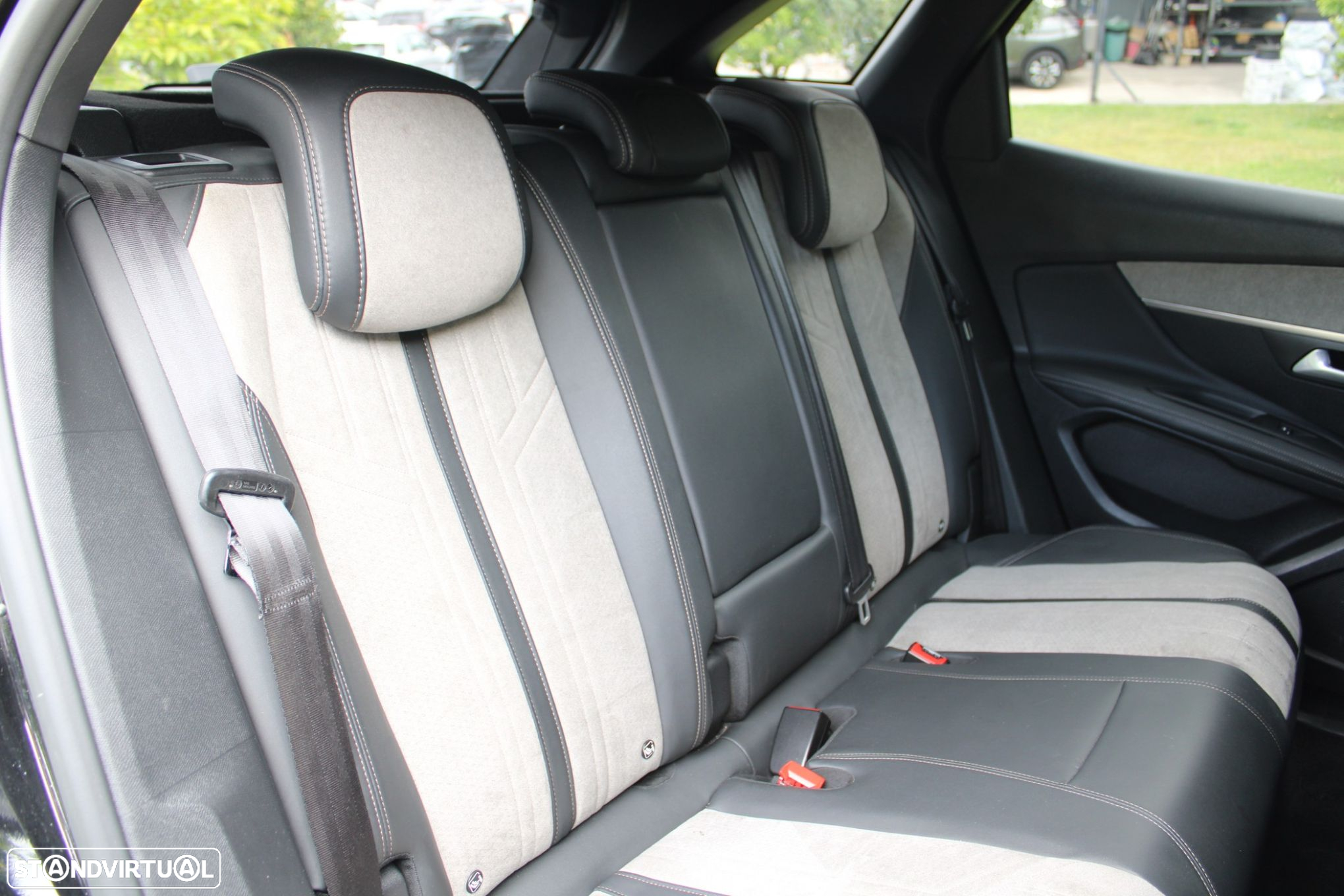 Peugeot 3008 1.6 Hybrid GT e-EAT8 - 26