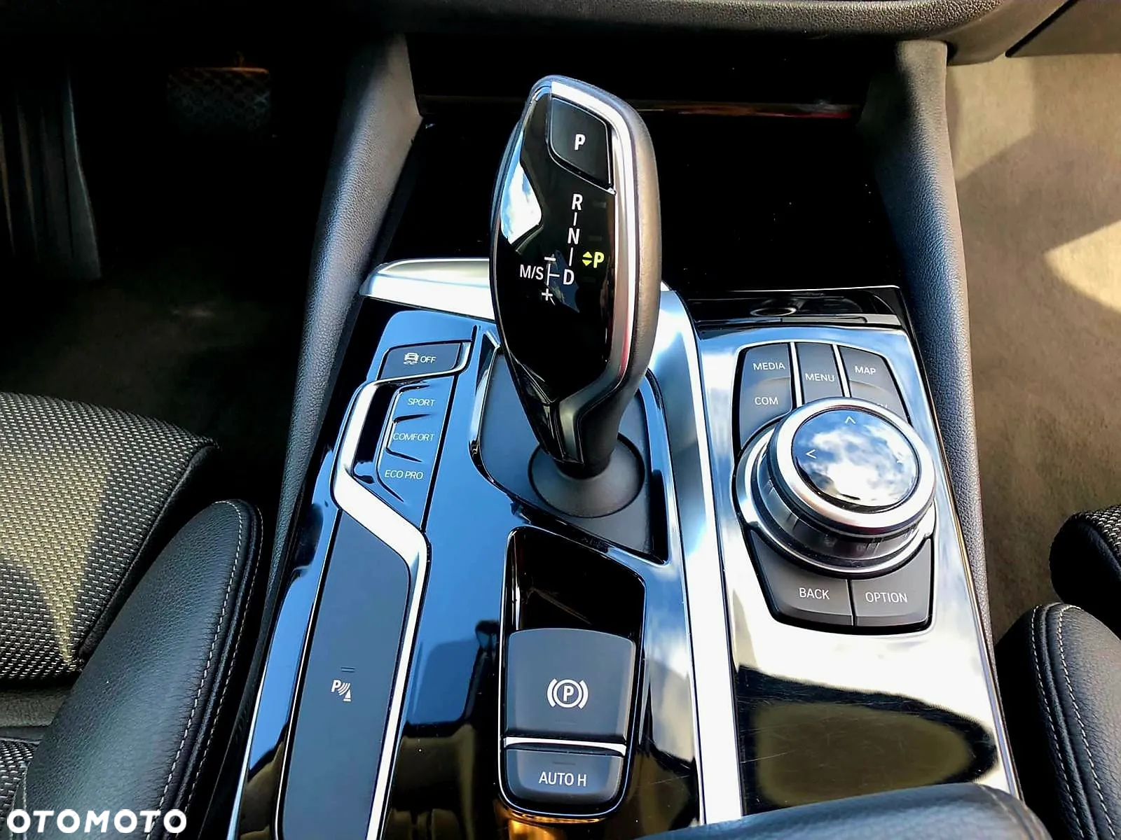 BMW Seria 5 520d Sport Line - 21