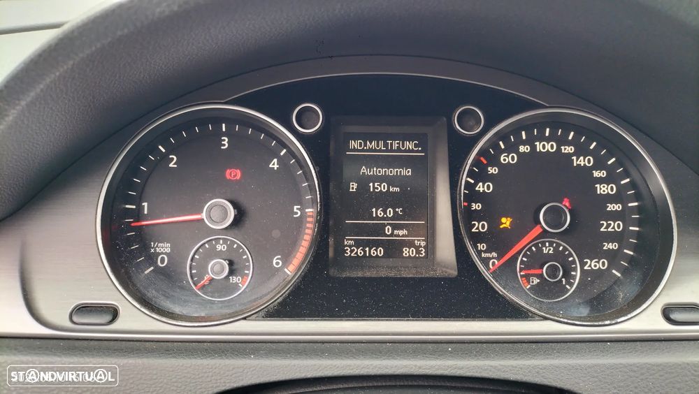VW Passat 1.6 TDI BlueMotion - 10