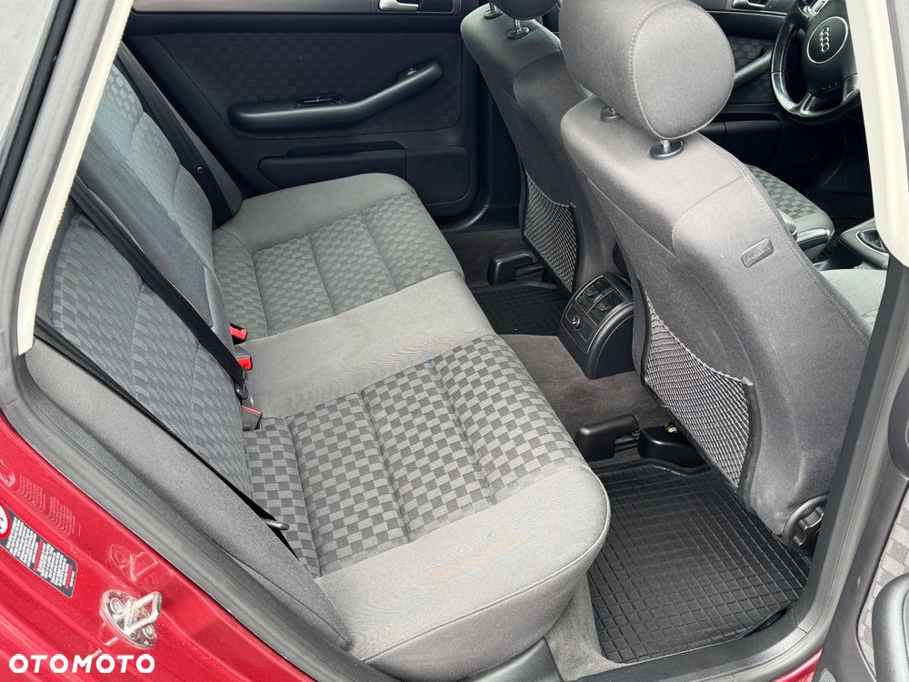 Audi A6 Avant 2.4 - 10