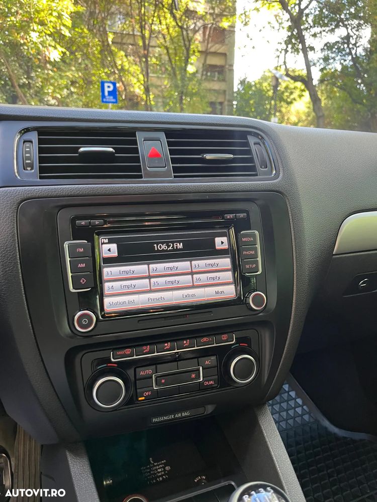 Volkswagen Jetta 1.2 TSI Trendline - 8