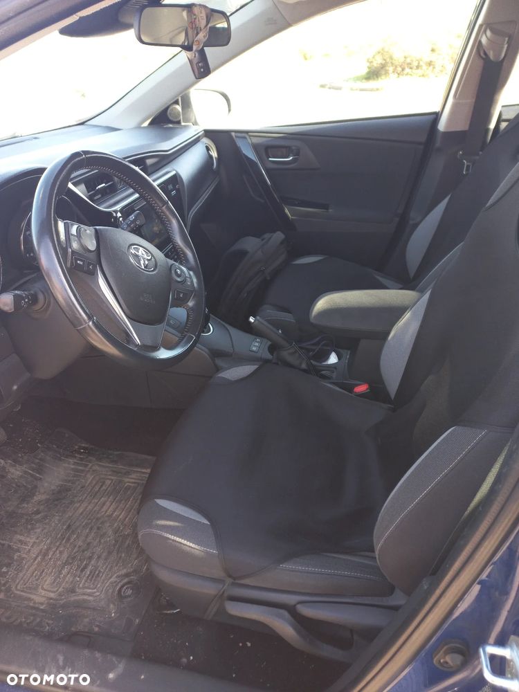 Toyota Auris Hybrid 135 Active - 13